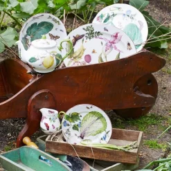 Royal Collection Shop Chelsea Porcelain 4 Cup Teapot* Teaware